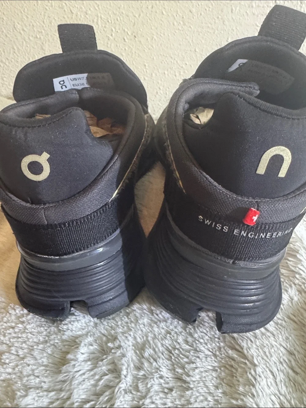 On Running Women’s Gray and Black Lightweight Athletic Sneakers